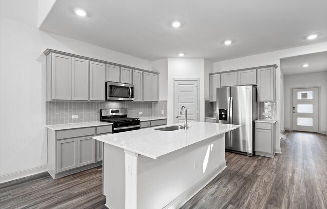 Large 4-Bedroom Home in Sorento for Lease