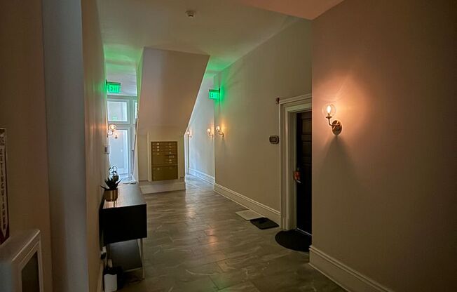 1 bed, 1 bath, 800 sqft, $1,500, Unit 104