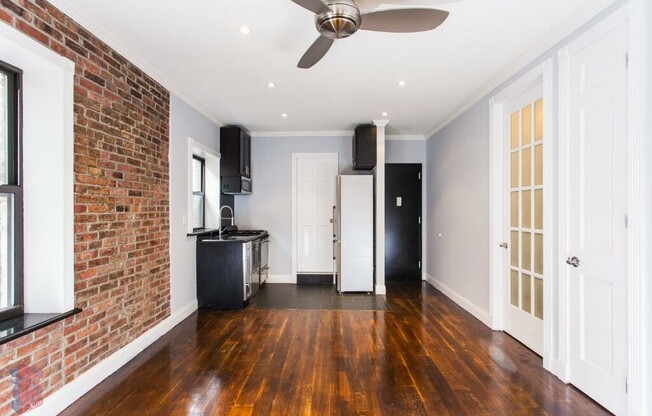 434 W 52nd St