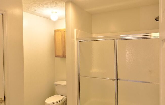 3 beds, 2 baths, 1,700 sqft, $1,999, Unit GP - 2717