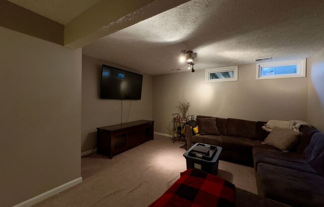 2 beds, 2 baths, $2,100