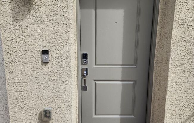 3 story 3 bed/3 bath townhouse in brand new Watercolor Community