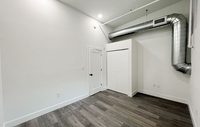 2 beds, 1 bath, 950 sqft, $1,895, Unit 518