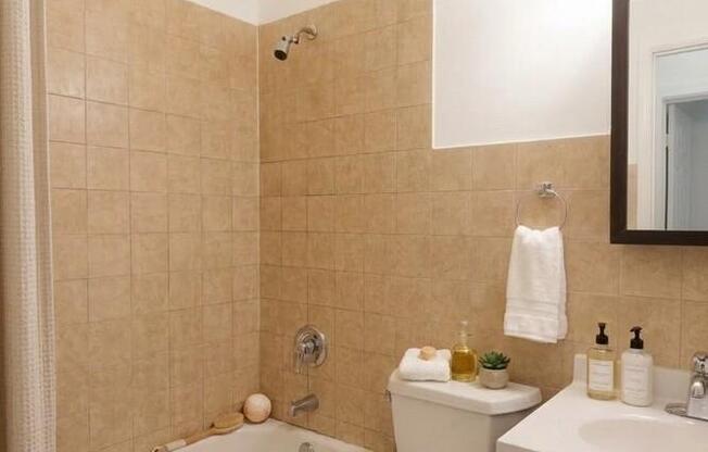 8 SPENCER PL