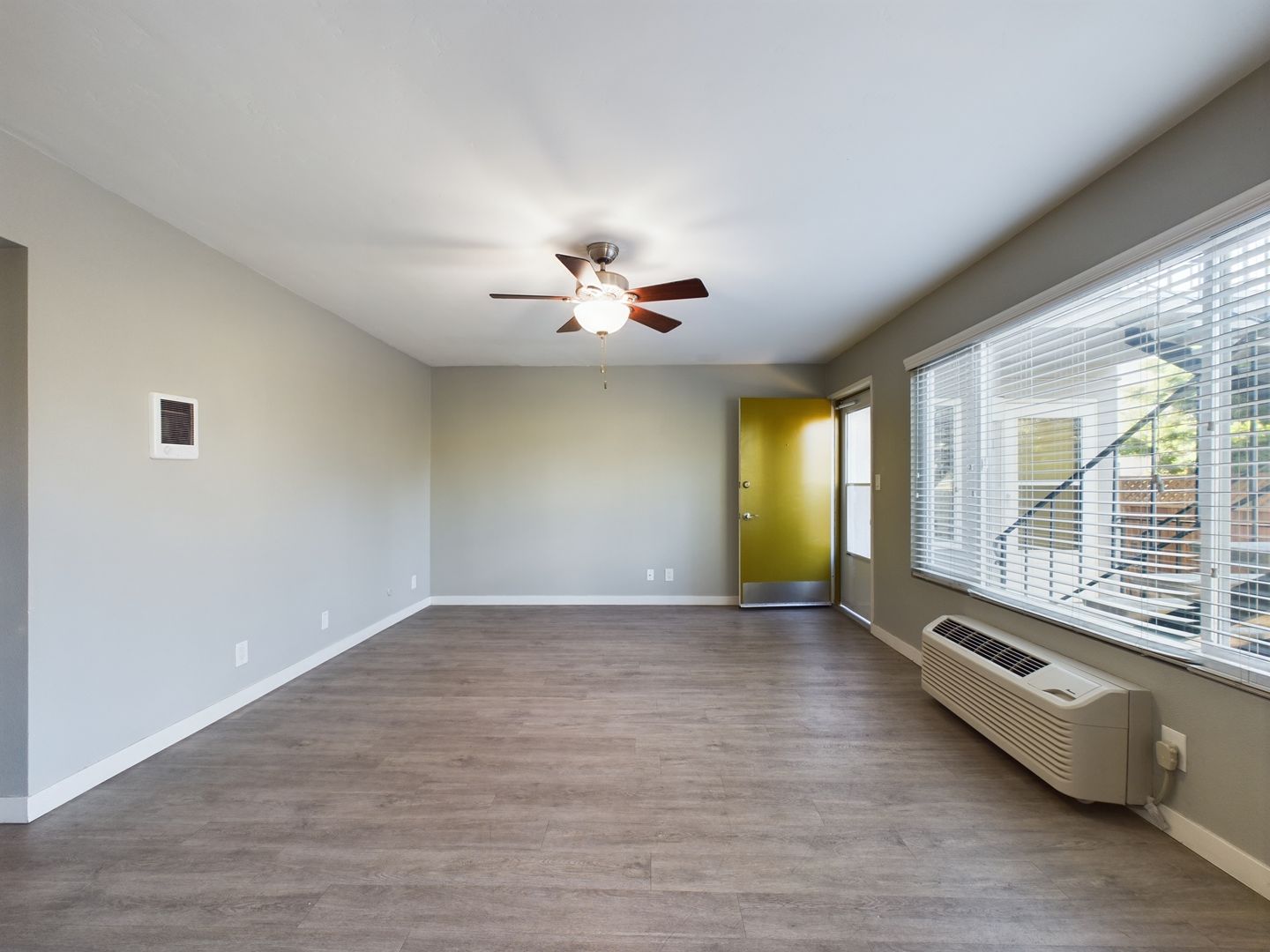 4018 Alabama Street - 2 Bedroom x 1bath - **** 1 month free with 14-month lease.