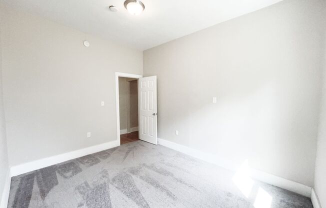 2 beds, 1 bath, $1,150, Unit Apt 1