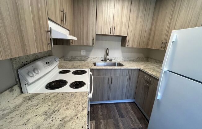 2 beds, 1 bath, 530 sqft, $2,495, Unit 033