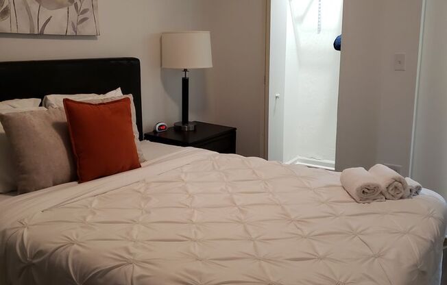 1 bed, 1 bath, $1,795, Unit 102