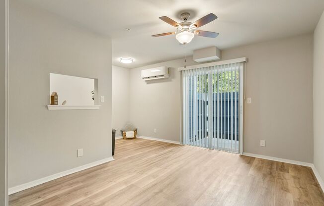 1 bed, 1 bath, 550 sqft, $749, Unit 410