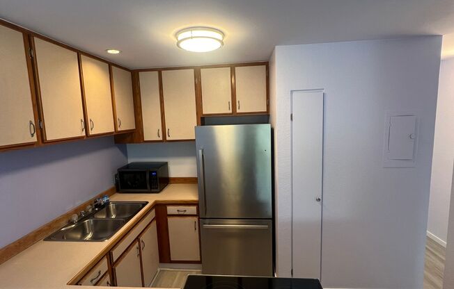 Newly Remodeled Condo in Downtown Kona