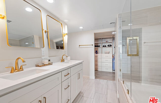 1 bed, 1 bath, 811 sqft, $4,395, Unit 1426