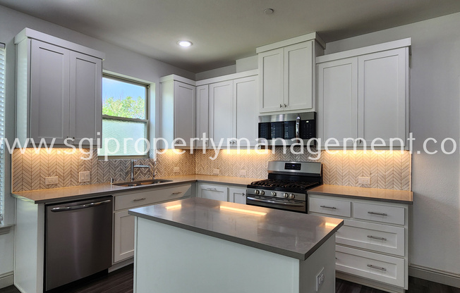4305 OLIVER DR