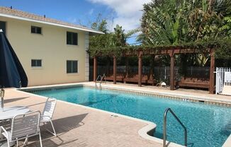 2 beds, 2 baths, 894 sqft, $1,695, Unit 115-17