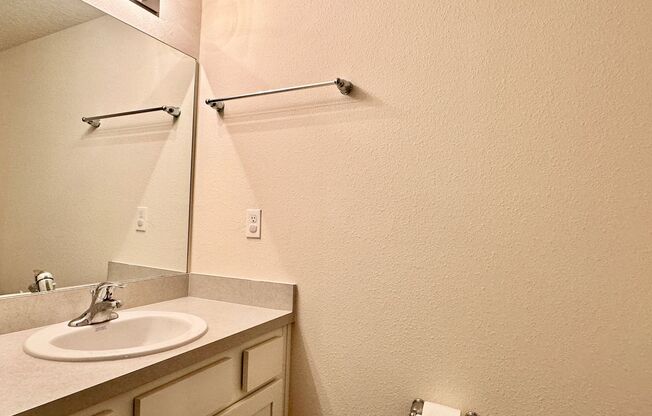 Great value 3 / 2.5 townhome in Capitol Park