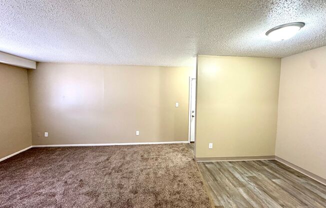 2 beds, 1 bath, 740 sqft, $850