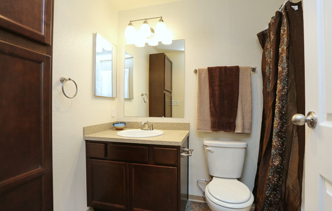 3 beds, 2 baths, 1,153 sqft, $2,285, Unit F 207