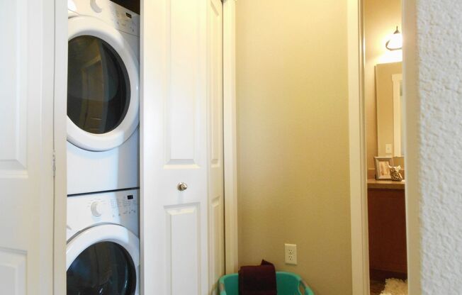 1 bed, 1 bath, 650 sqft, $1,330, Unit 2-102