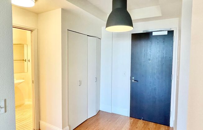 2 beds, 2 baths, $5,800, Unit Unit 520