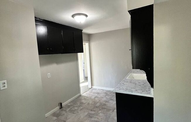 3 beds, 1 bath, $1,450