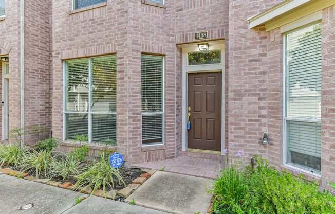 Offered by Precision Realty & Management, LLC!!