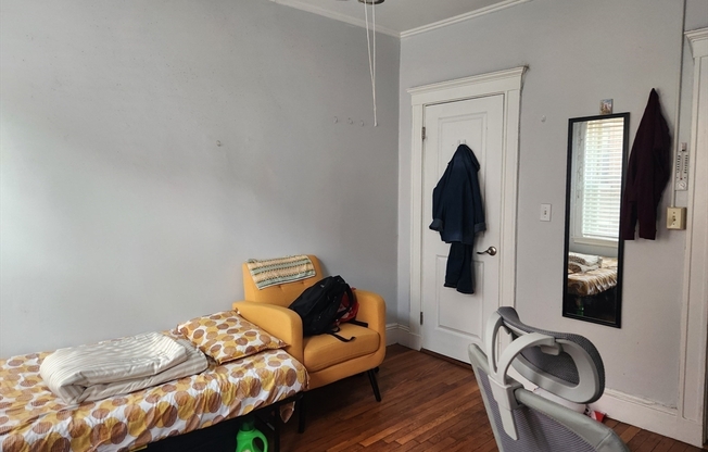 2 beds, 1 bath, 500 sqft, $2,800, Unit 12