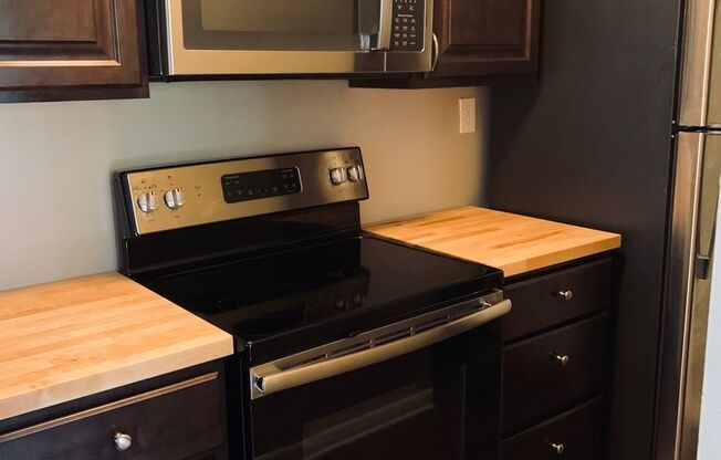 2 beds, 2 baths, 900 sqft, $1,510, Unit 1