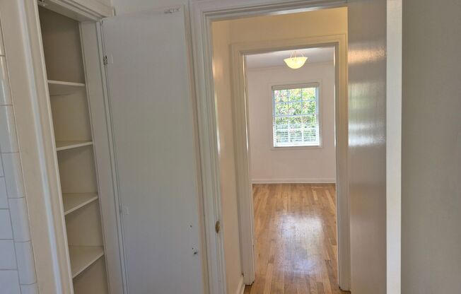 1 bed, 1 bath, 740 sqft, $1,630, Unit 39