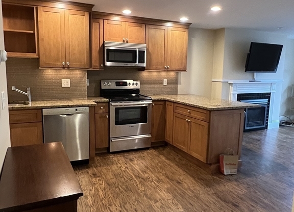 2 S CEDAR PL