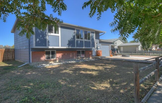 Charming 3-Bed, 2-Bath Rental Home – Just Minutes from Fort Carson!