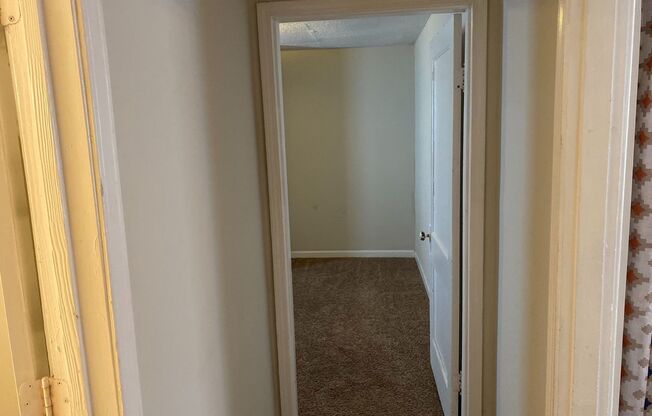 3 beds, 1 bath, $2,200