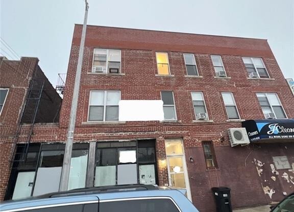 1490 E 35 ST