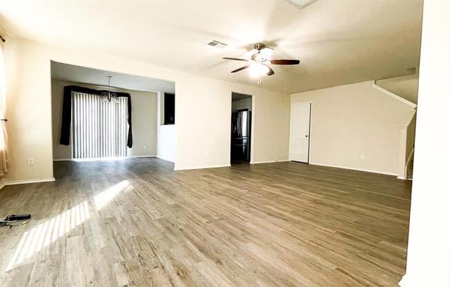 8823 SUMMERSET MDW CT