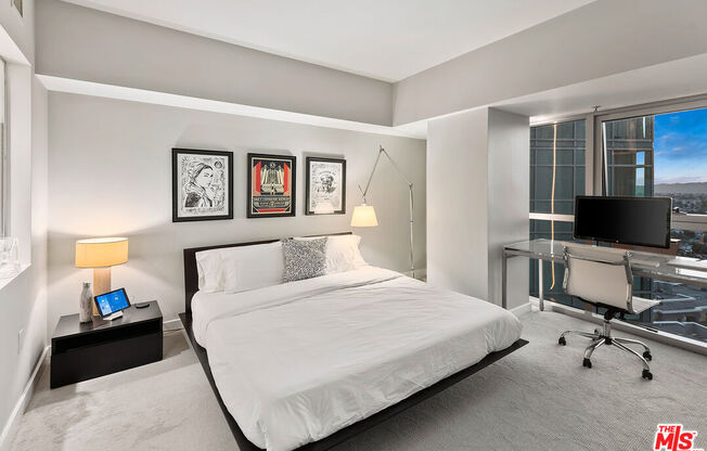 1 bed, 1.5 baths, 996 sqft, $4,595, Unit 1109