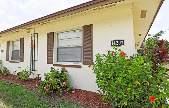 2 beds, 1 bath, 756 sqft, $1,349, Unit 14201 Old Olga Rd. Fort Myers, Fl 33905