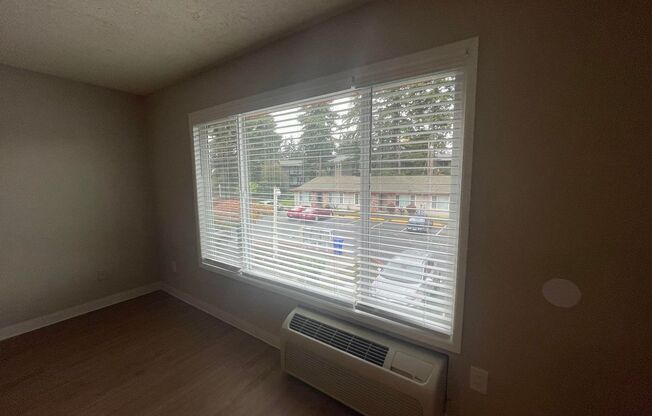1 bed, 1 bath, 600 sqft, $1,250, Unit 07