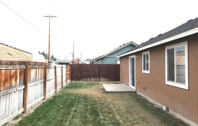 3 beds, 2 baths, $1,800