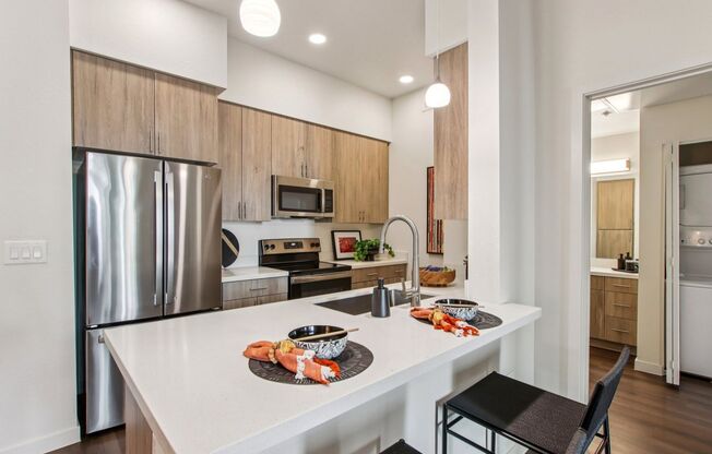 1 bed, 1 bath, 582 sqft, $1,640