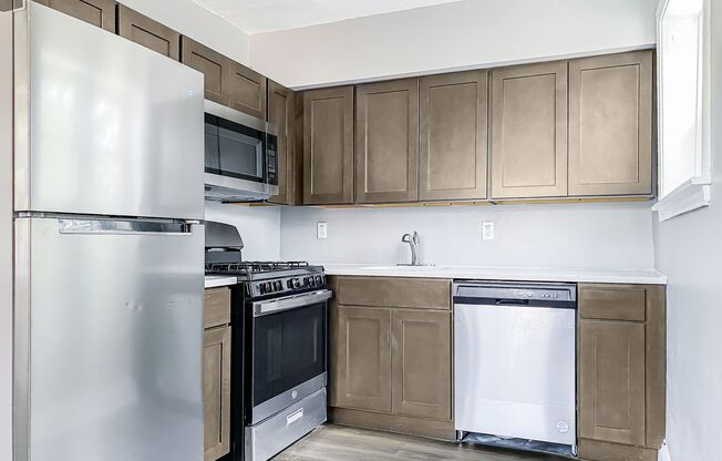 1 bed, 1 bath, 650 sqft, $1,195