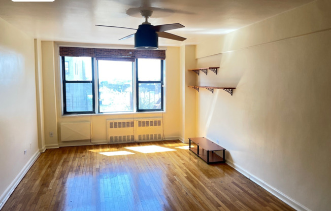 310 LENOX RD