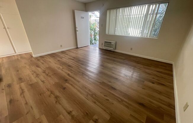 Studio, 1 bath, 400 sqft, $1,599, Unit 104