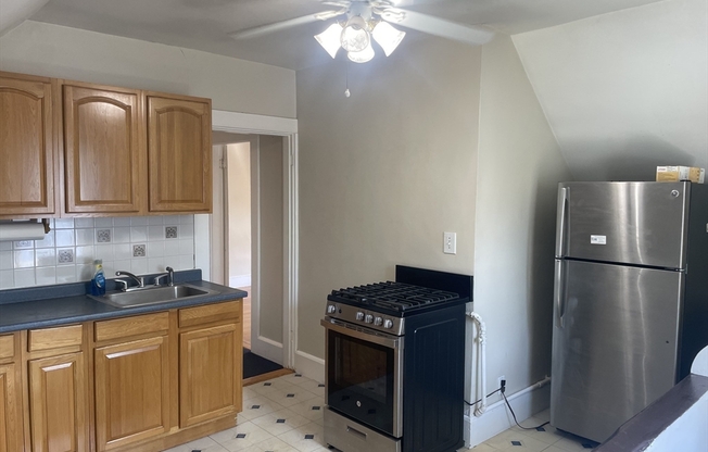 1 bed, 1 bath, 600 sqft, $1,700, Unit 3