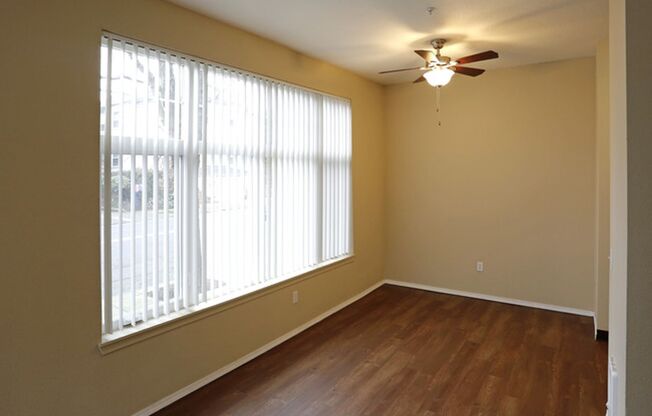 2 beds, 1 bath, 1,000 sqft, $1,950, Unit 118