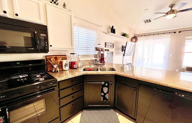 STYLISH SERENITY - 3 bed/2 bath Furnished Home with RV/Boat Parking