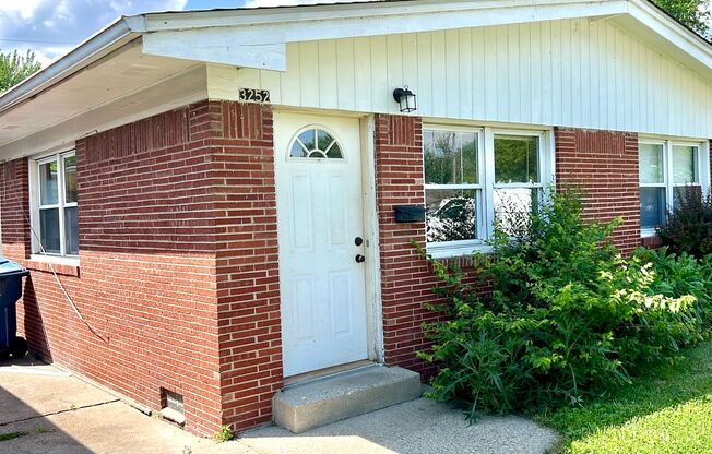 3256-3258 Mooresville Rd.