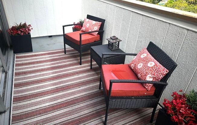 Fully Furnished Greenbrae Condo on Corte Madera Creek