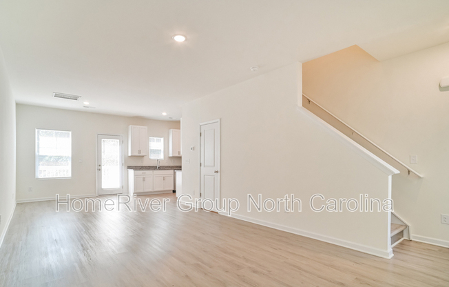 18 CARNES RD