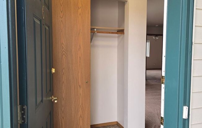 2 beds, 1 bath, 850 sqft, $1,259, Unit PL   7506