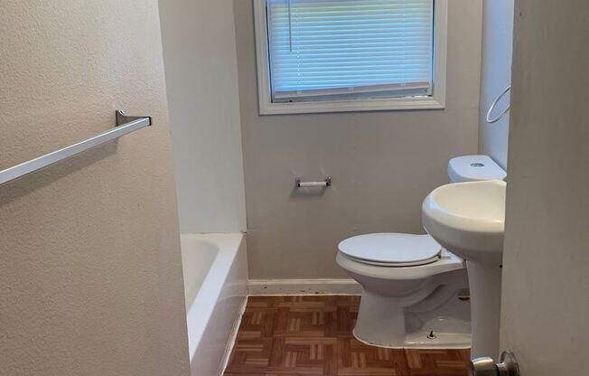1648 18th Street Lower
