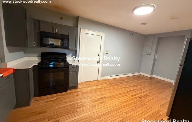 73 MAVERICK SQ