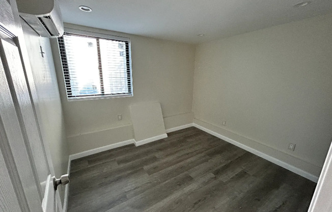 155 SICKLES AVE